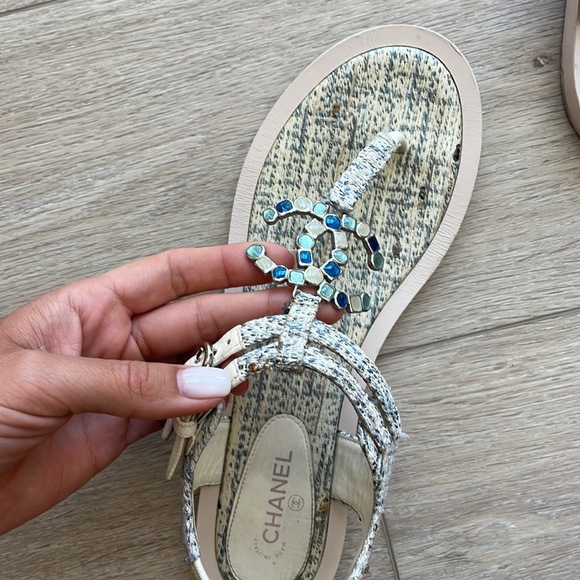 Chanel logo sandals - Picture 10 of 12